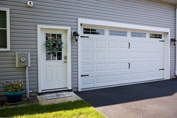 24/7 Emergency Garage Door Panel Replacement experts in Lawrence, IN